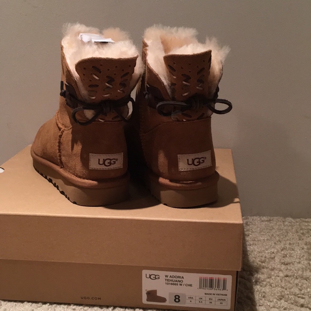 Ugg Adoria Tehuano short boot in Chestnut